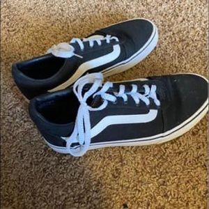 Black low top vans